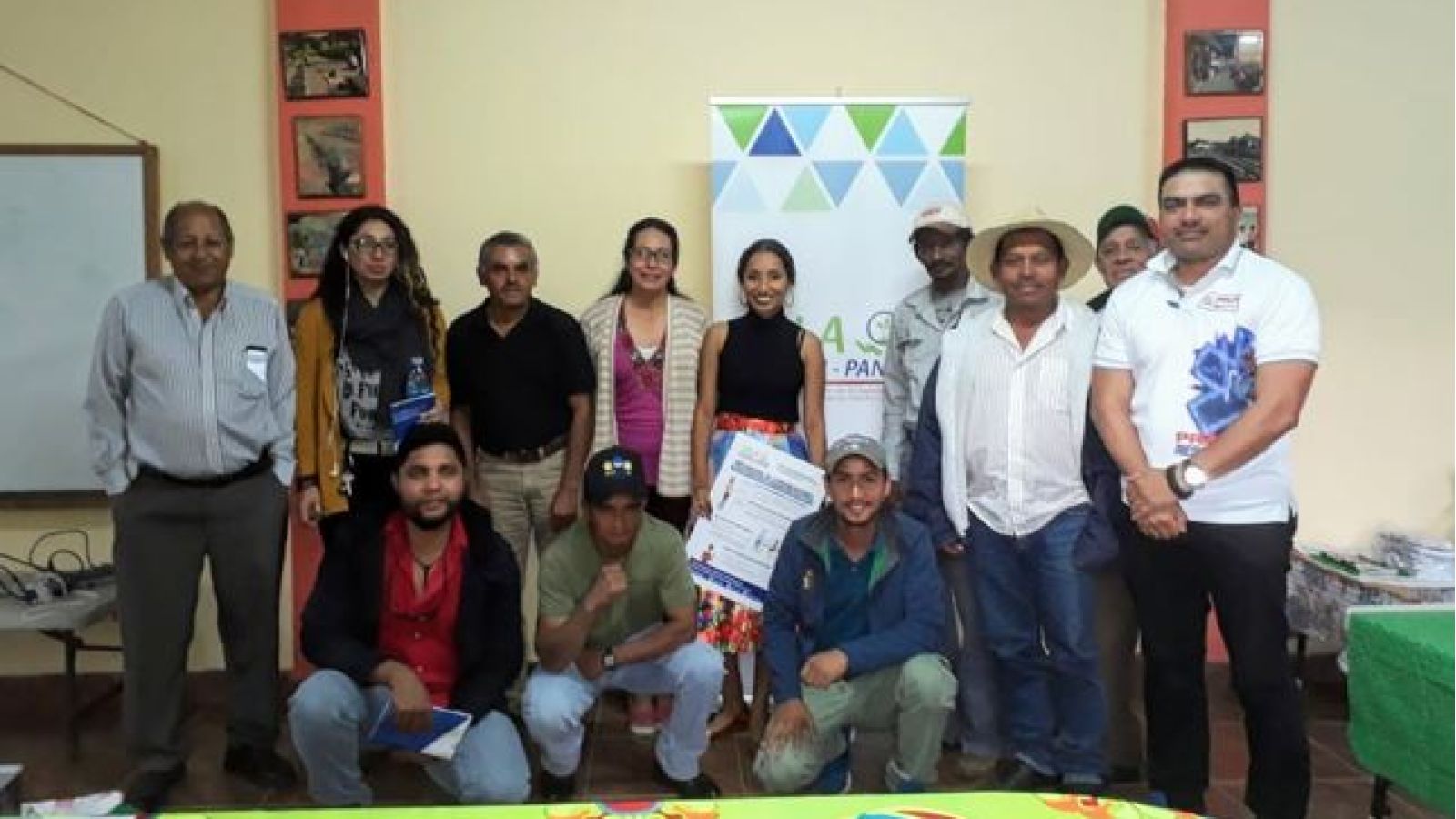 foto de noticia SALA-SEEM Organiza: Reunión de divulgación con Fundación para el Desarrollo Integral Comunitario y Conservación de los Ecosistemas en Panamá (FUNDICCEP) y otras organizaciones Agro-ecoturísticas y Ambientales de la región de Tierras Altas, Chiriquí.