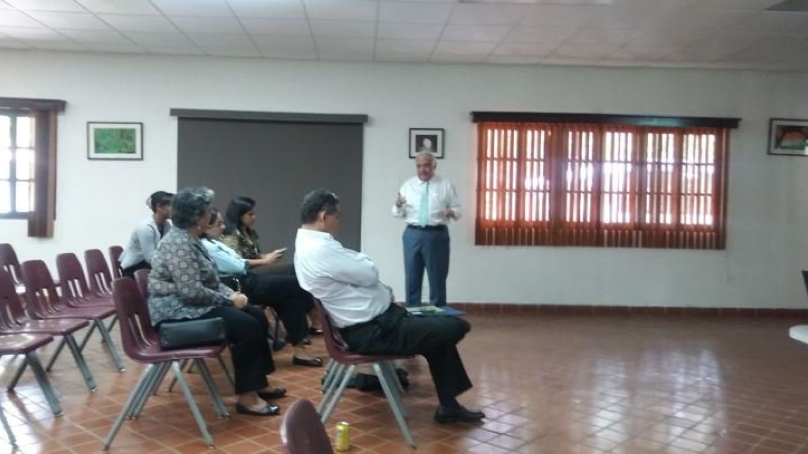 foto de noticia SALA-SEEM Organiza: Reunión de divulgación con miembros del Comité Panameño de la Unión Internacional para la Conservación de la Naturaleza (UICN)