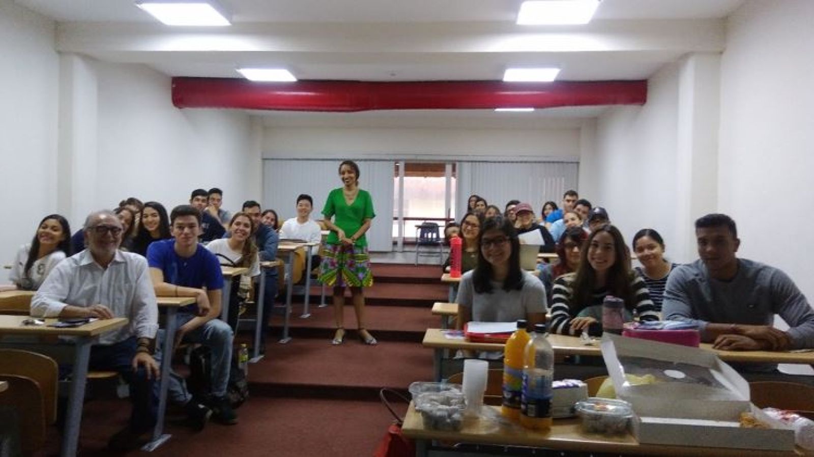 foto de noticia SALA-SEEM Organiza: Reunión de divulgación con personal docente y estudiantes de la Licenciatura de Asuntos Internacionales de la Florida State University Panama.